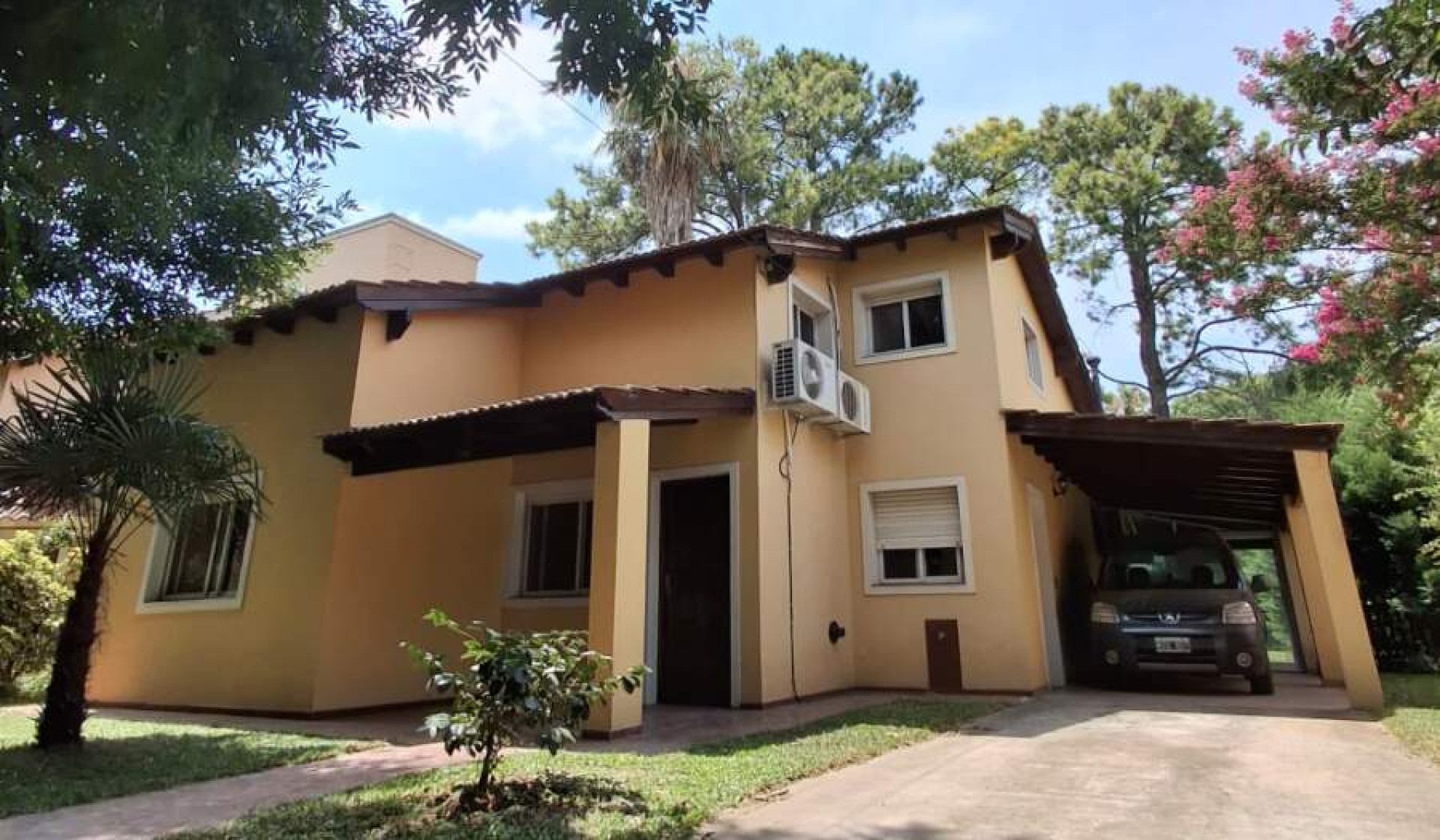 Casa en Venta Country El Casco Zárate - 3 Dormitorios, 800m² Parque
