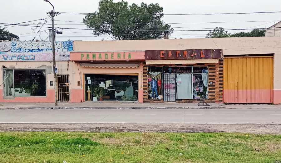 Venta locales sobre panamericana Ramal Escobar