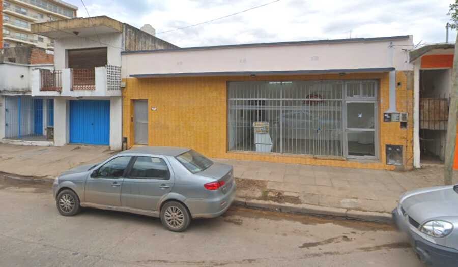 Venta casa céntrica con Local en Escobar