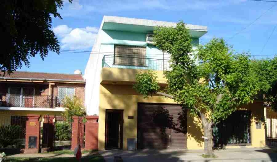 casas con dos locales en venta en Escobar centro