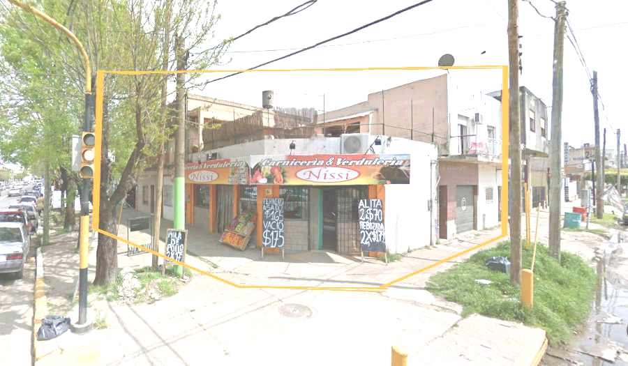 Imperdible esquina Comercial en Pleno centro de Escobar